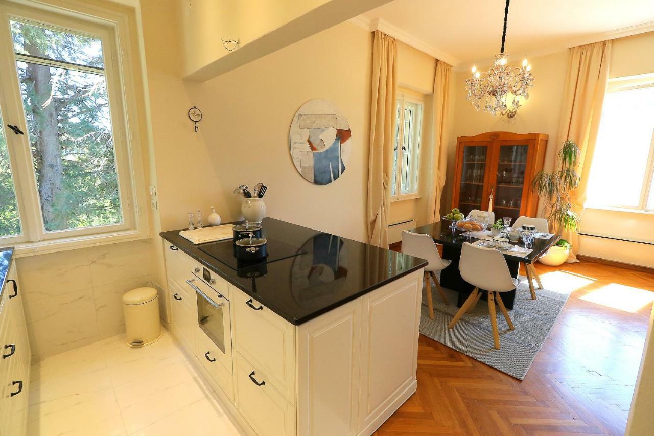 ספליט Apartment Miramare On The Beach מראה חיצוני תמונה
